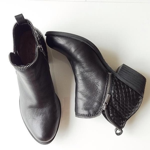 Lucky Brand Shoes - 🌚 Lucky Brand Bartelino Ankle Boots